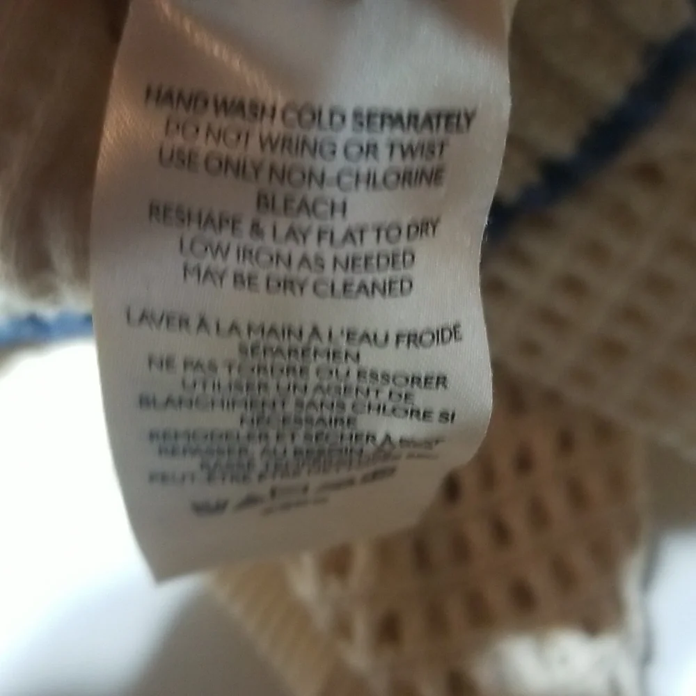 Free People cream sweater. Size  small - Picture 10 of 10